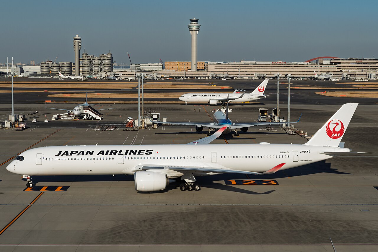 Japan Airlines Airbus A350-1000