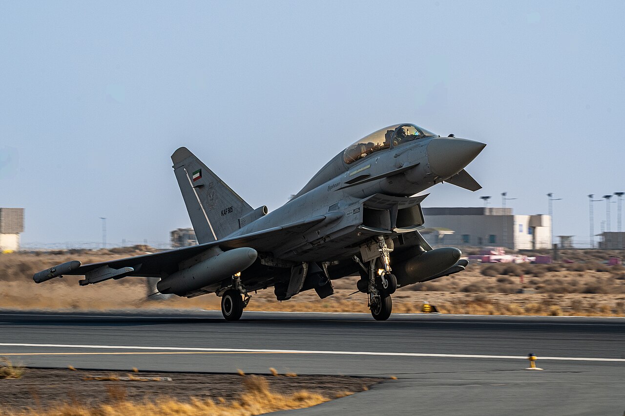 Eurofighter Typhoon der kuwaitischen Luftwaffe Ein Eurofighter Typhoon der kuwaitischen Luftwaffe landet während der Übung Marauder Shield 26.1