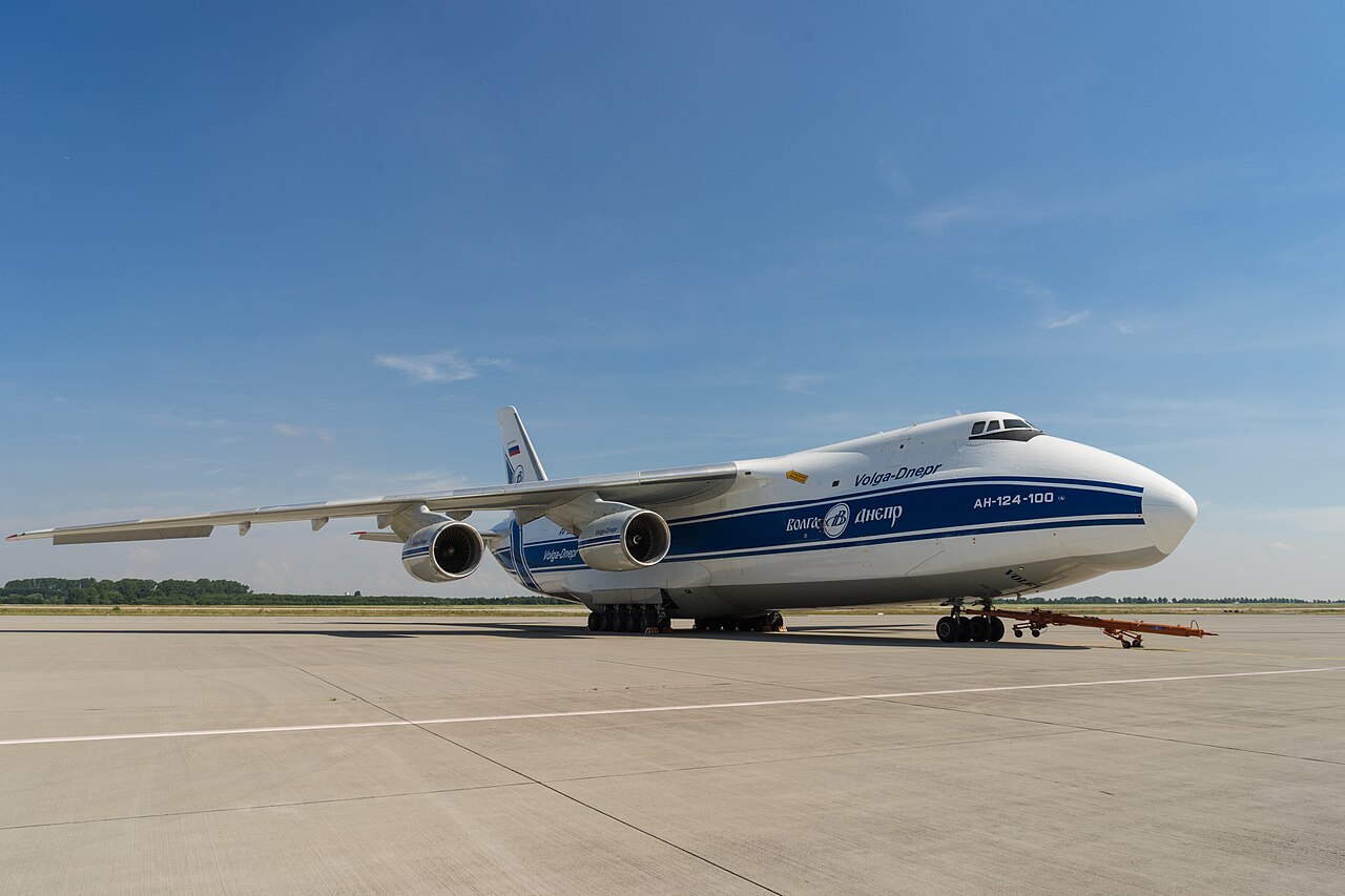 An Antonov An-124-100 on the apron at Leipzig/Halle Airport