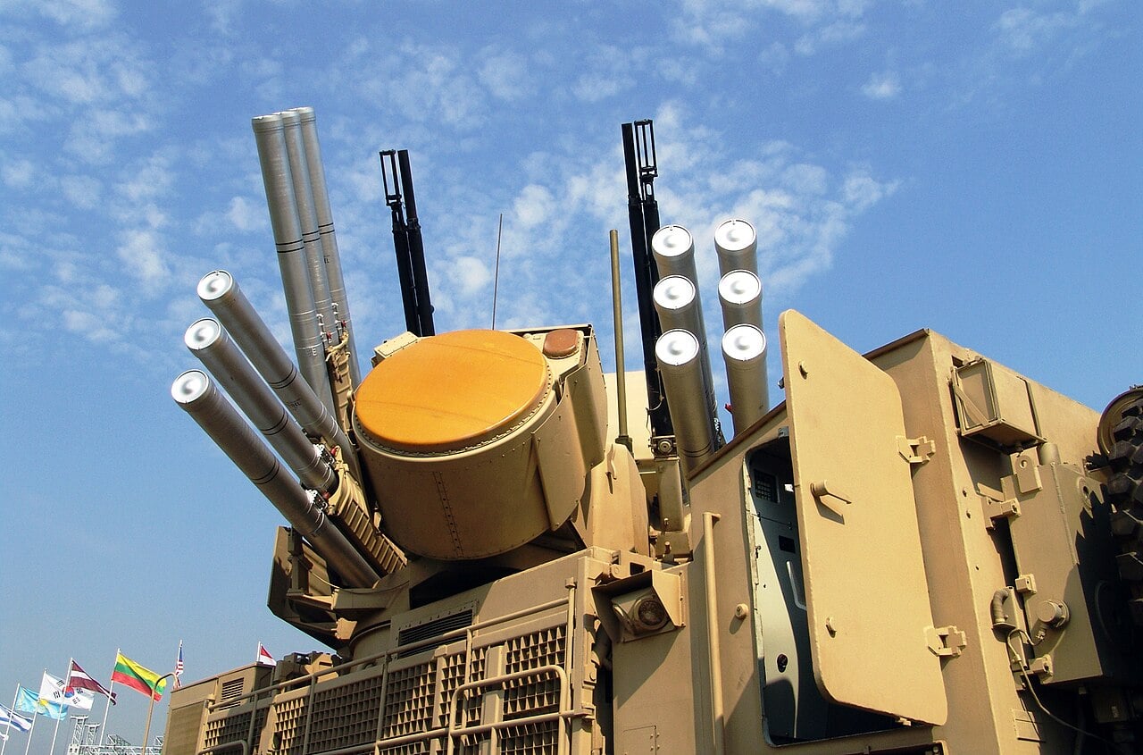 A Pantsir-S1 short-range air defence system with its missile tubes, twin guns and radar antenna