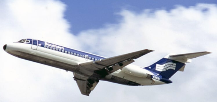 A Southern Airways Douglas DC-9