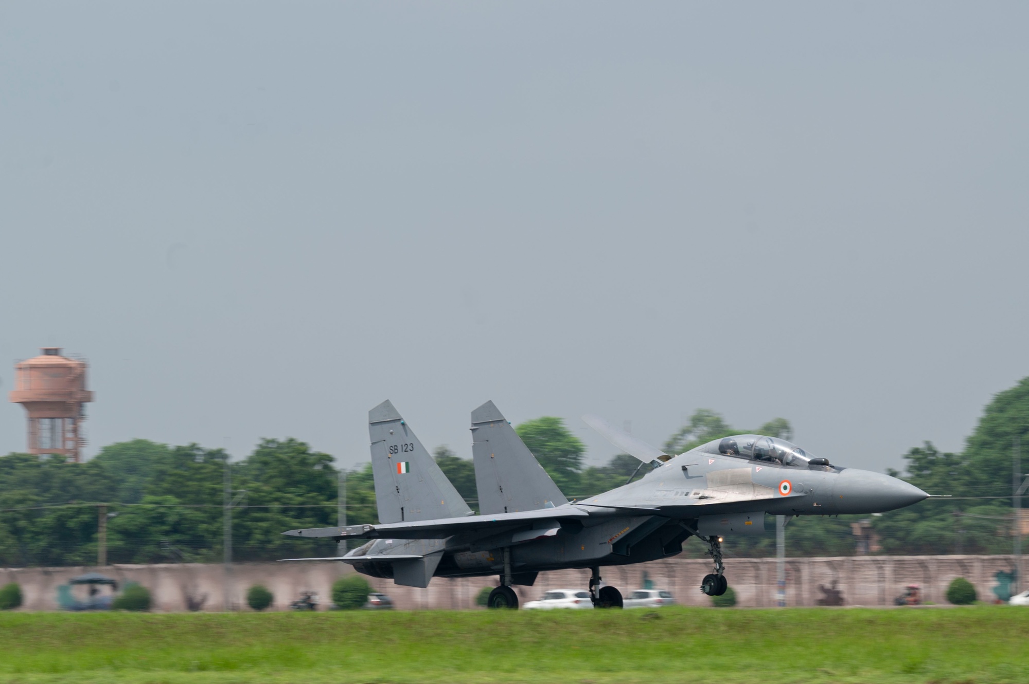 An Indian Air Force Su-30MKI taking off at Jodhpur