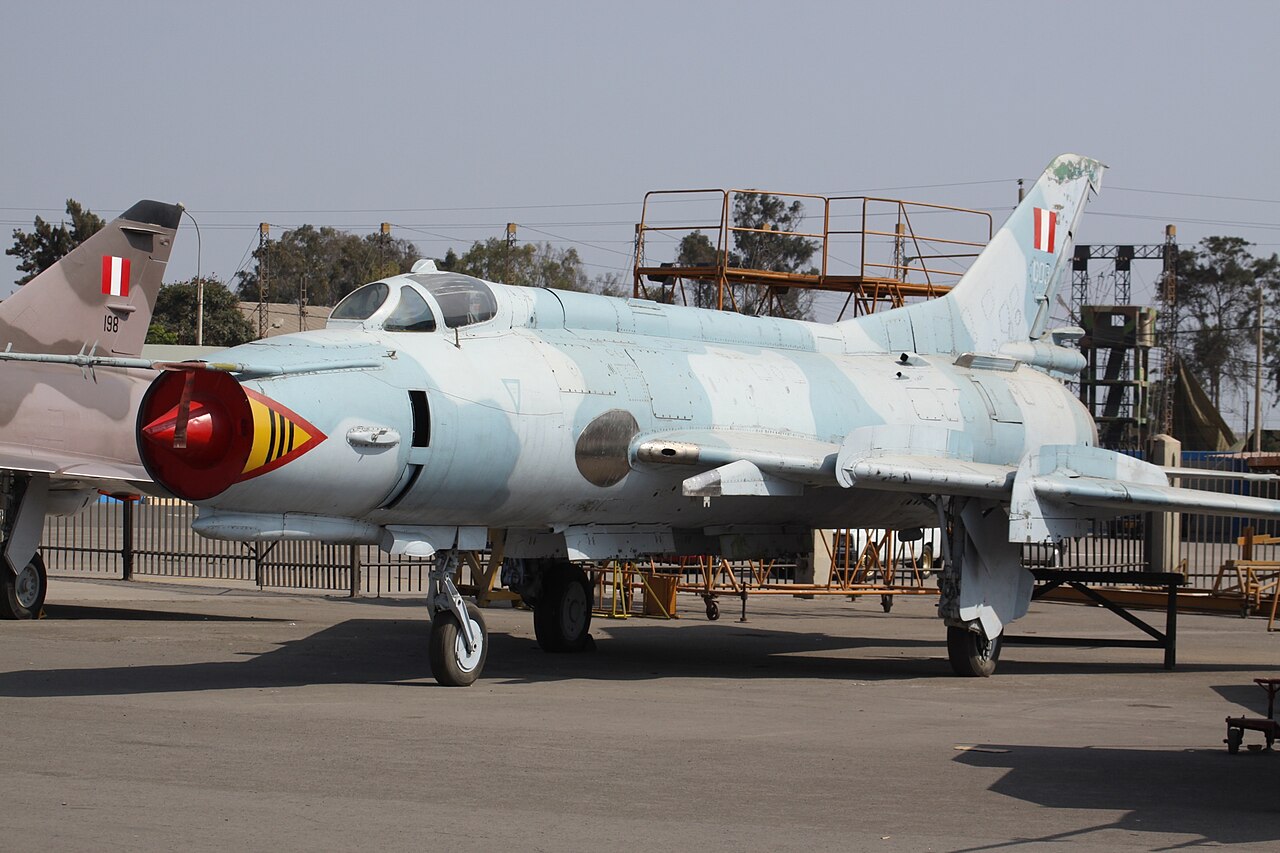 Peruvian Air Force Sukhoi Su-22 with red radome and FAP markings