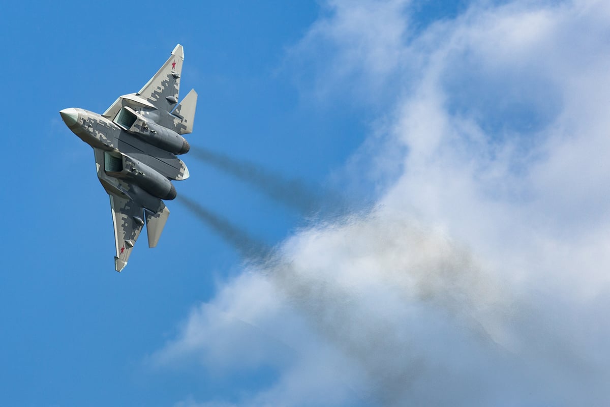 sukhoi-su-57-felon-solo-display-flight