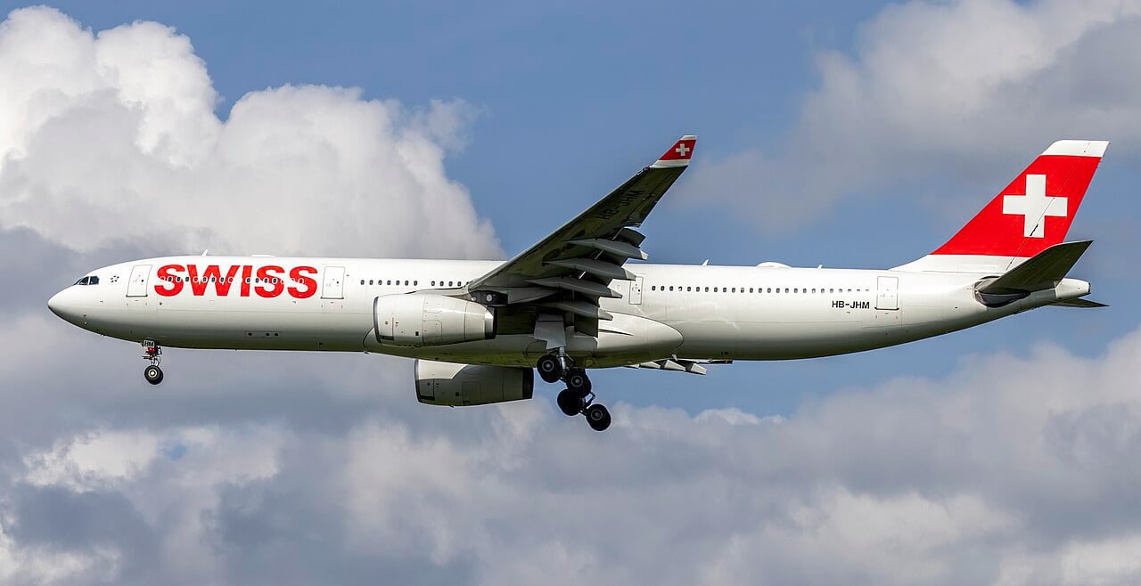 The registration HB-JHM on the tail of a Swiss Airbus A330