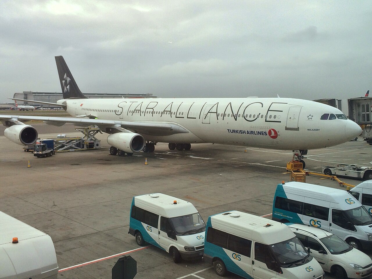 Turkish Airlines Airbus A340-311 TC-JDL in Star Alliance colours Turkish Airlines Airbus A340-311 TC-JDL wearing Star Alliance livery at London Heathrow
