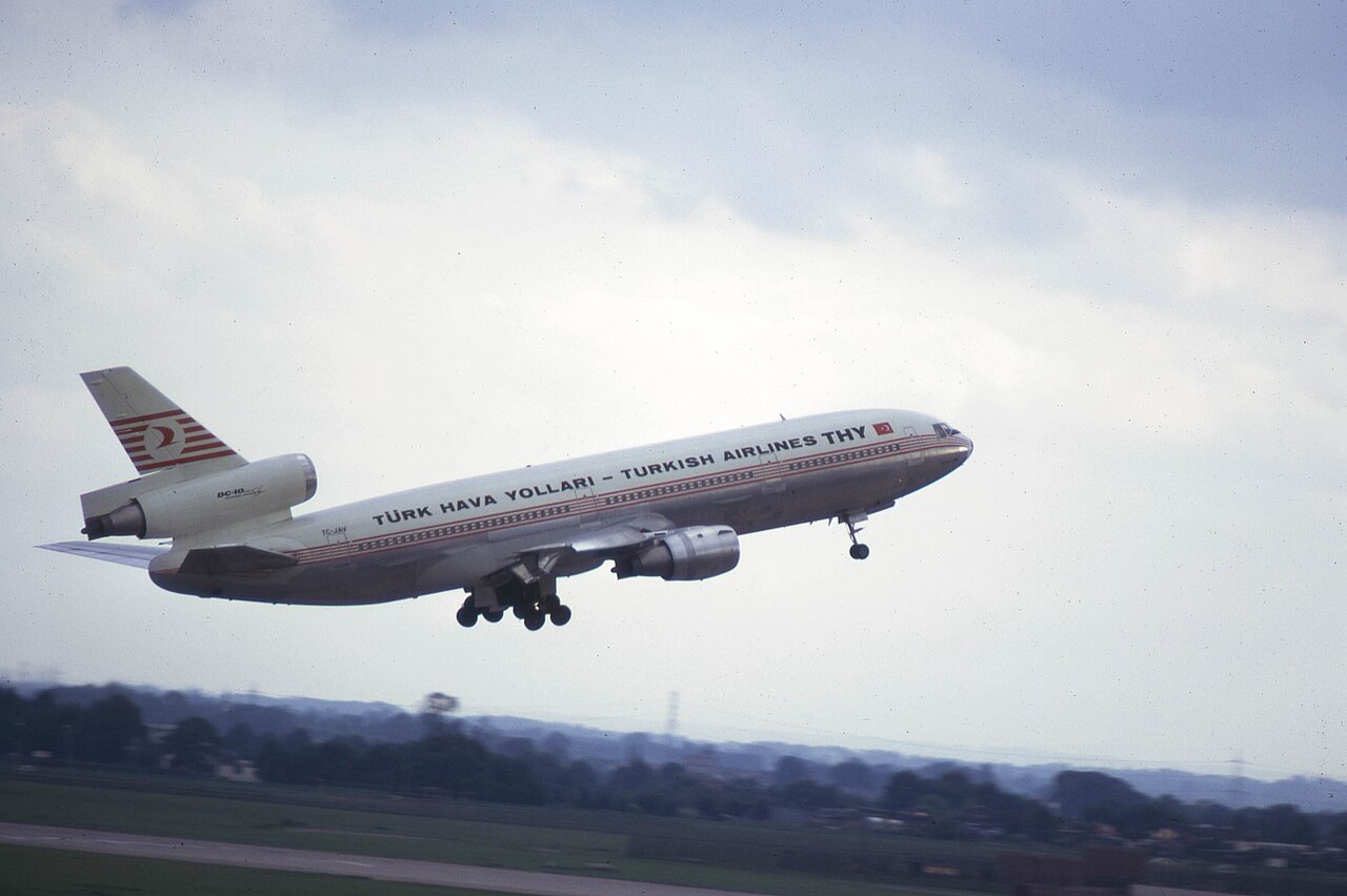 Turkish Airlines McDonnell Douglas DC-10-10 TC-JAV Ankara