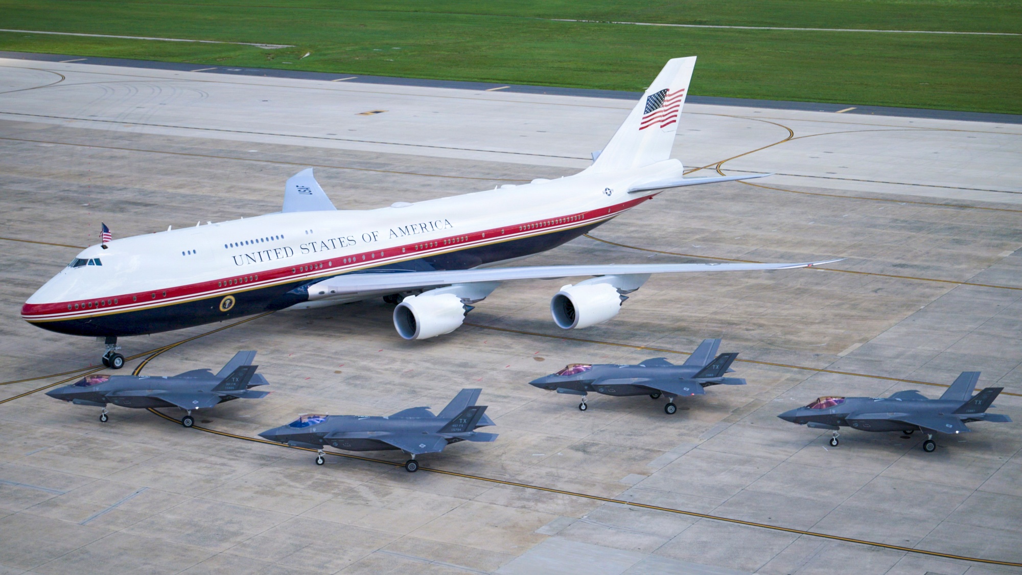 A U.S. Air Force VC-25B Bridge aircraft of the 89th Airlift Wing on the flight line at Joint Base Andrews, Maryland