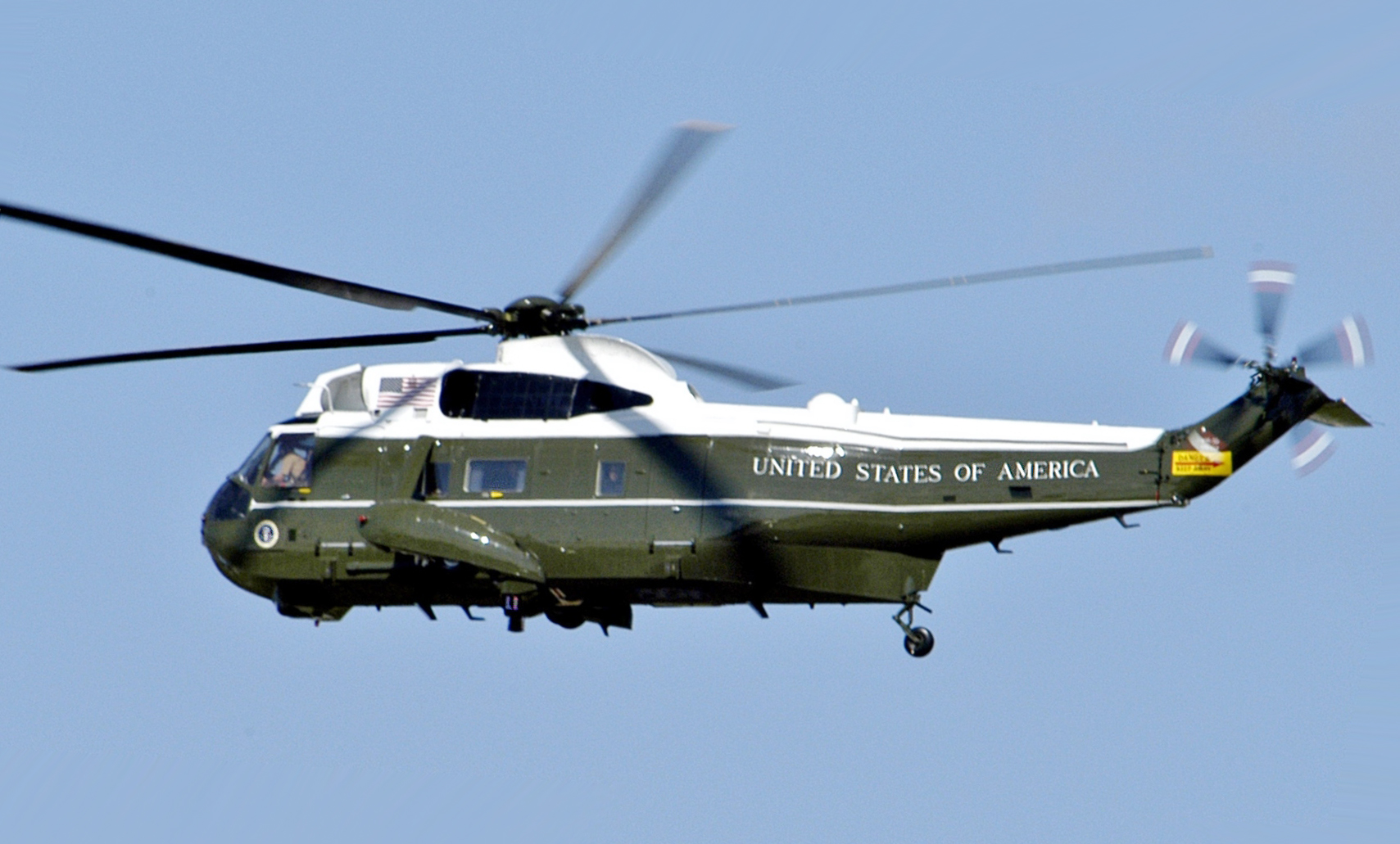 A Marine One VH-3D Sea King in flight over Washington DC