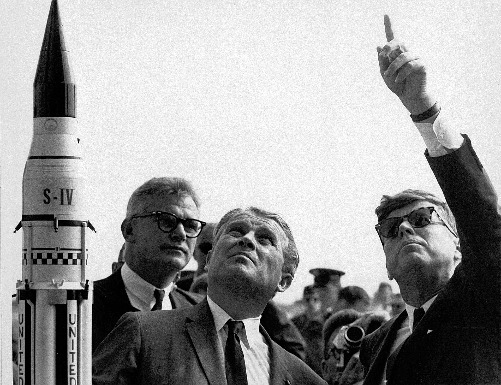 Wernher von Braun explains the Saturn launch system to President Kennedy at Cape Canaveral in November 1963