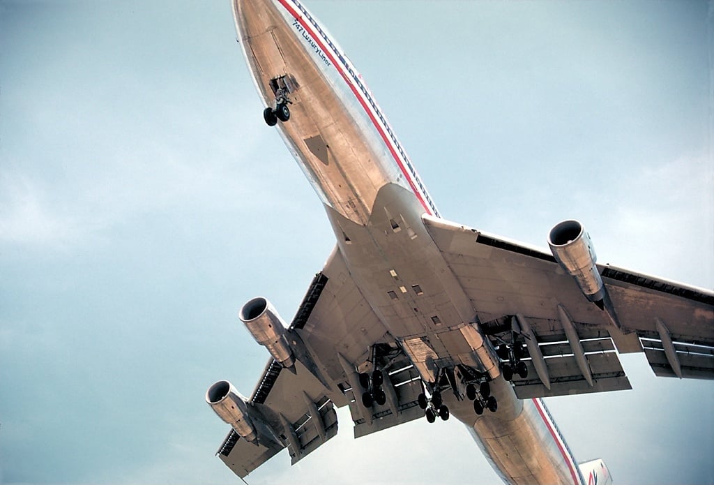 American Airlines Boeing 747-123 in polished bare-metal livery, 1981 American Airlines Boeing 747-123 in polished bare-metal livery, 1981