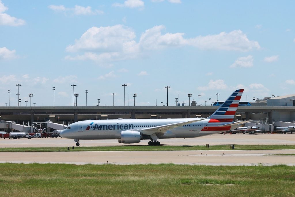 American Airlines Boeing 787-8 N800AN in the painted 2013 livery