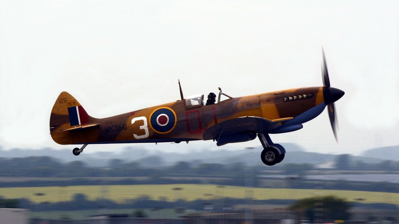 BBMF Spitfire MK356 in No. 92 Squadron desert camouflage taking off