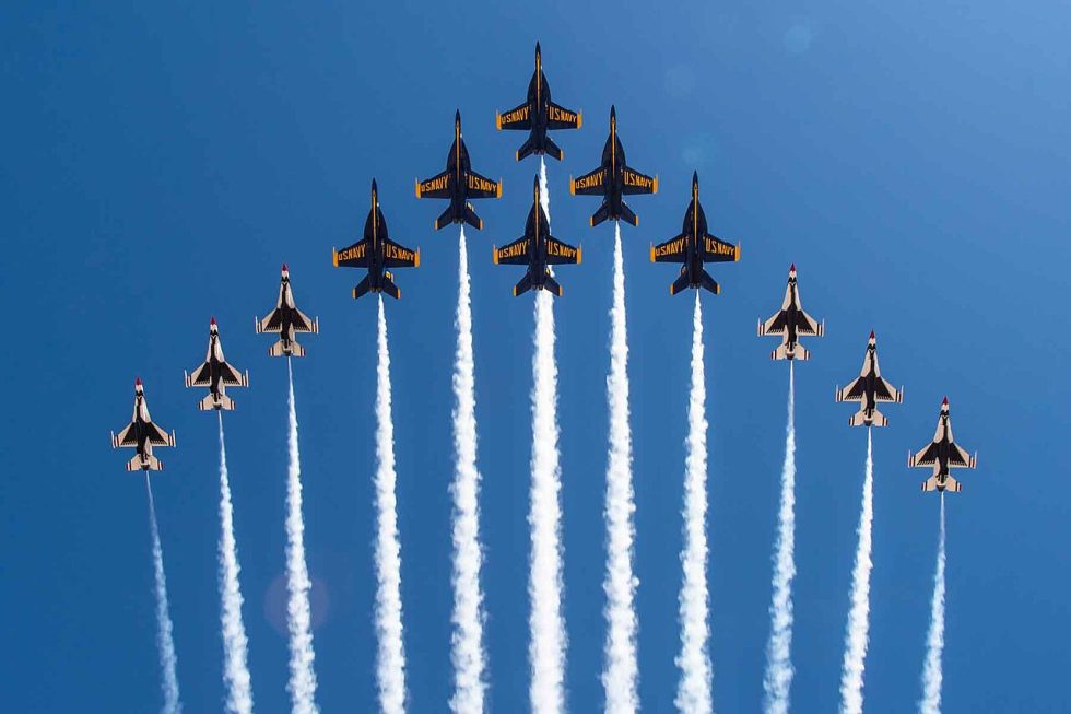 Blue Angels and Thunderbirds Fill NAS Jacksonville | MiGFlug