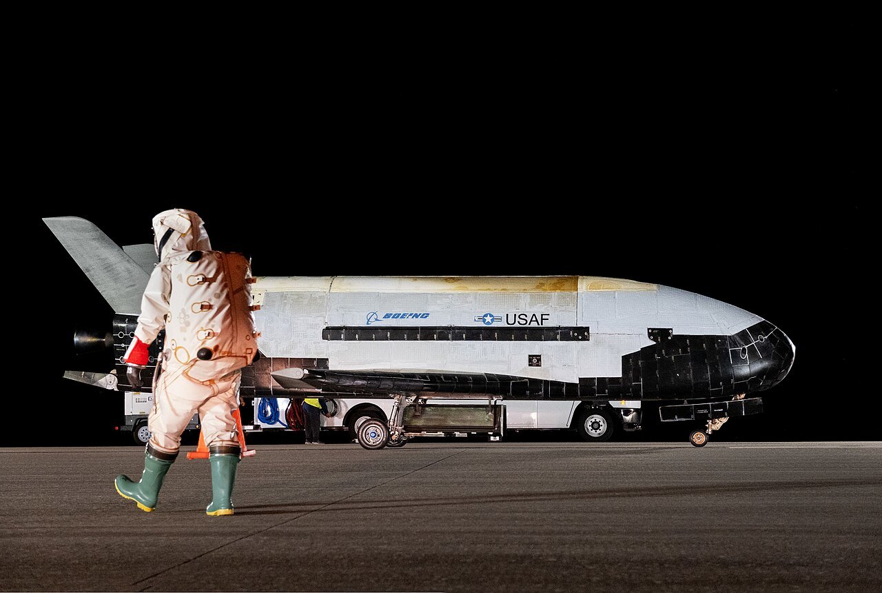 US Space Force X-37B spaceplane on the runway with its service module
