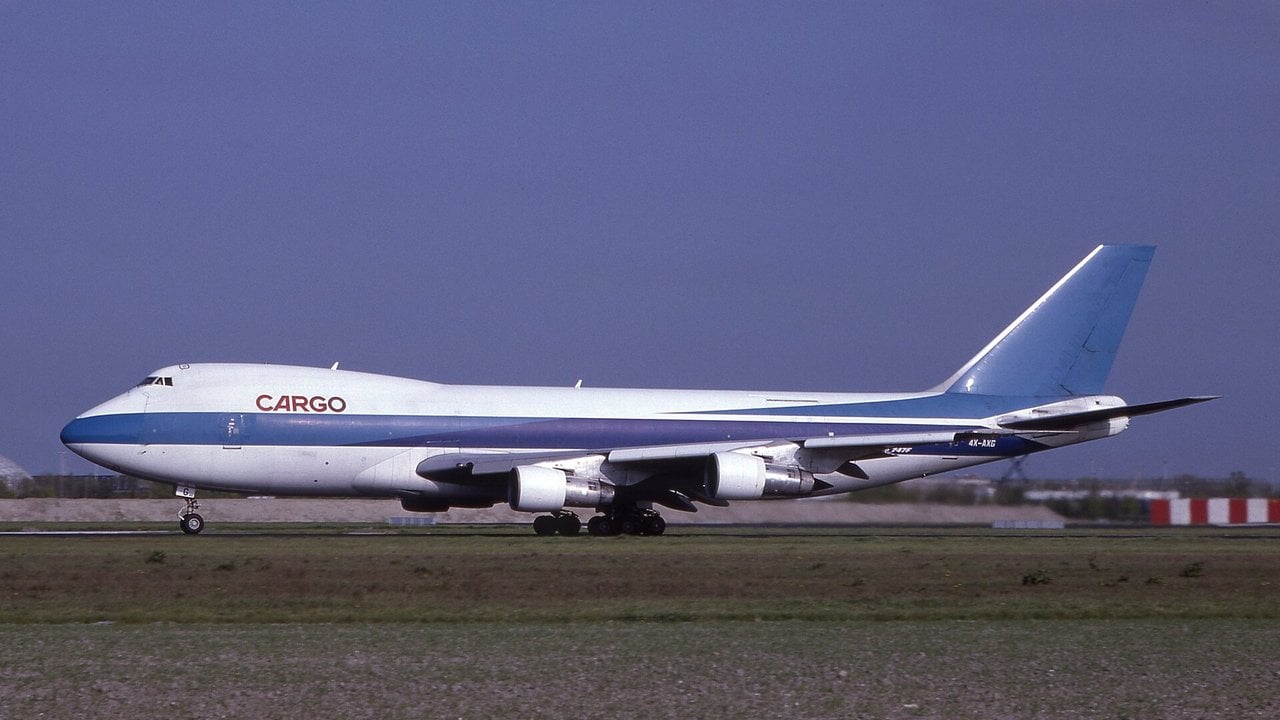 El Al Boeing 747-258F 4X-AXG at Amsterdam, 1991 El Al Cargo Boeing 747-258F 4X-AXG, the aircraft lost as Flight 1862