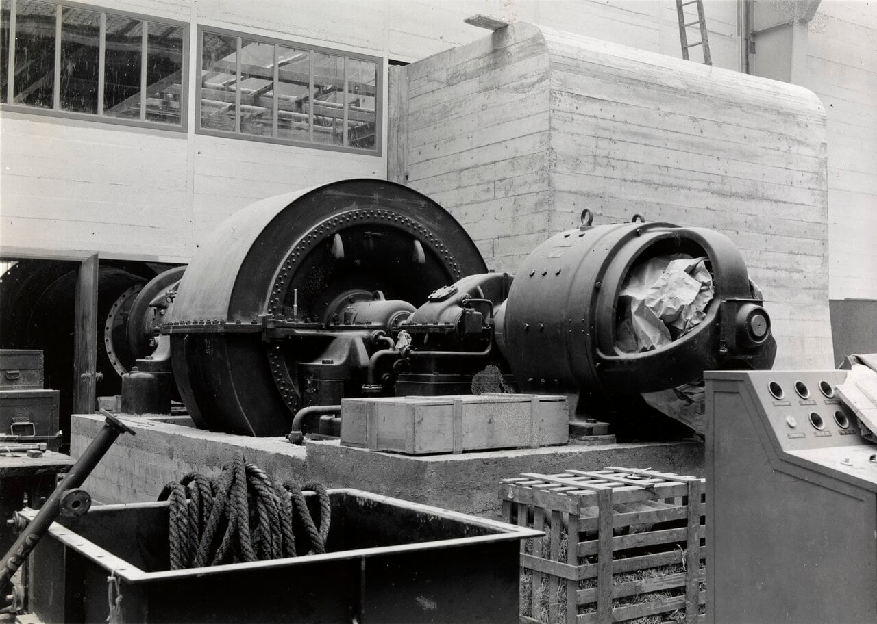 The compressor and electric motor of the ETH Zurich supersonic wind tunnel in November 1934
