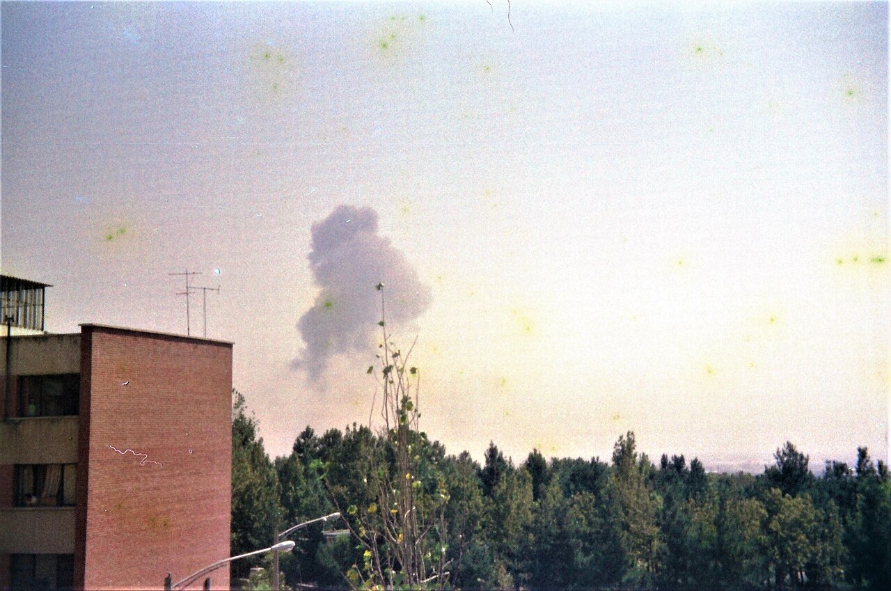 Smoke over Mehrabad airport after the Iraqi strike of 22 September 1980