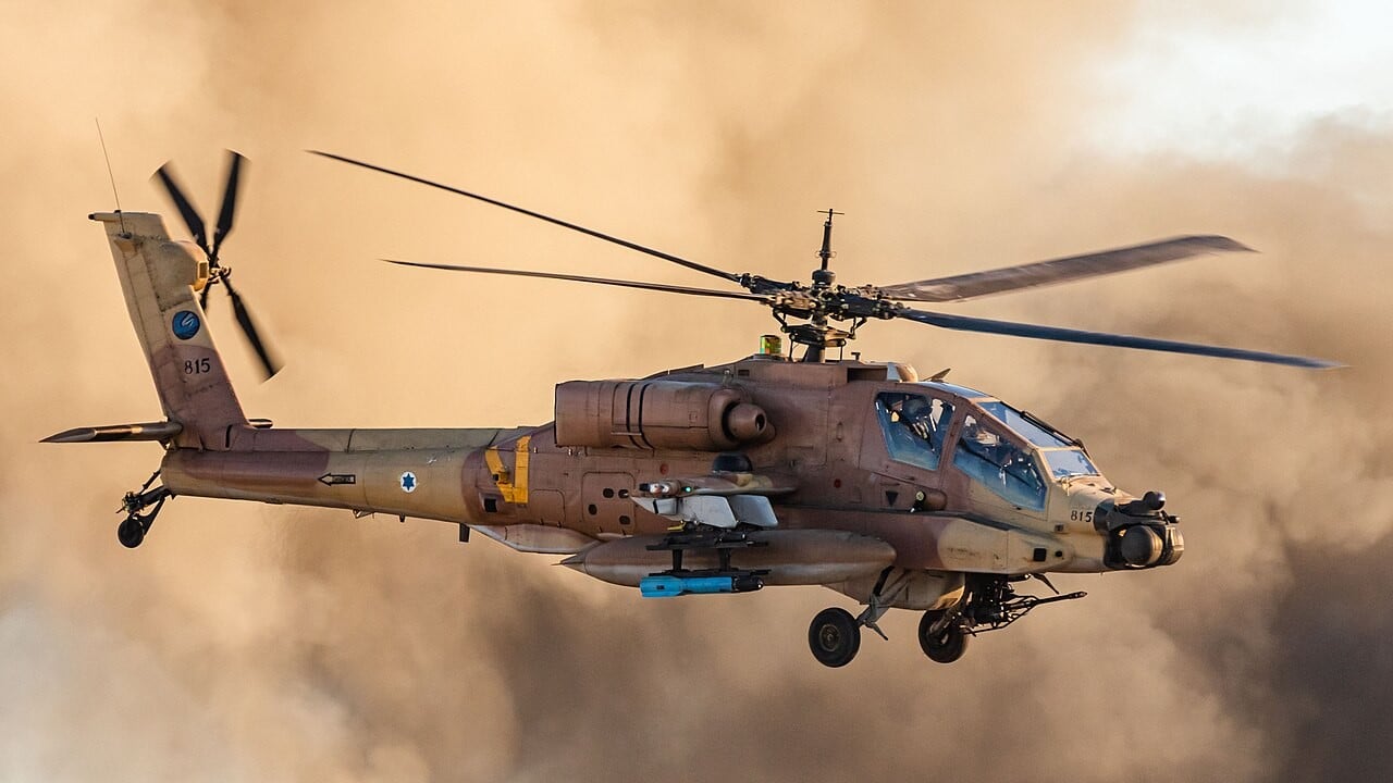 israeli-air-force-apache-ah-64e-order-2026 Israeli Air Force Apache attack helicopter during an exercise