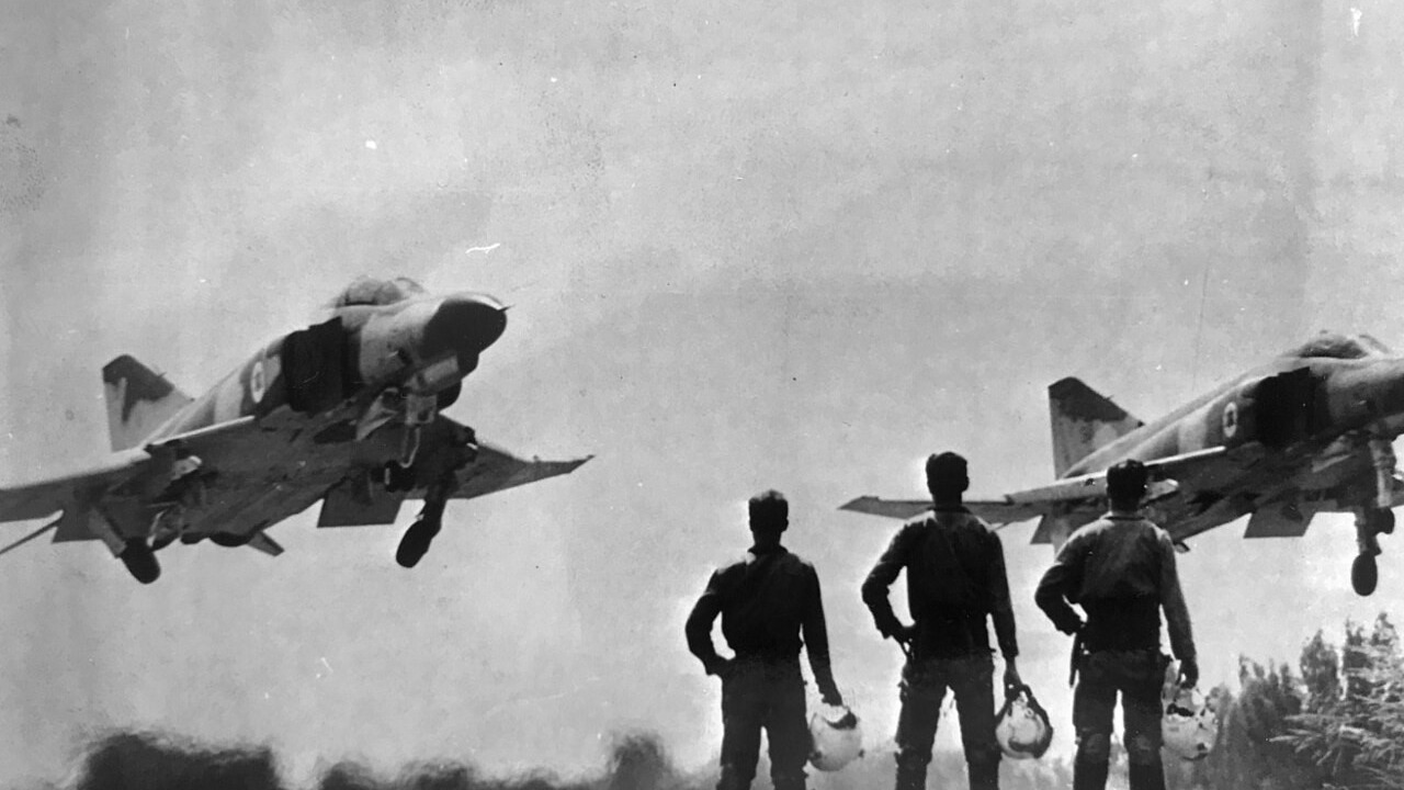 israeli-air-force-f-4e-phantoms-take-off-yom-kippur-war-october-1973-16×9