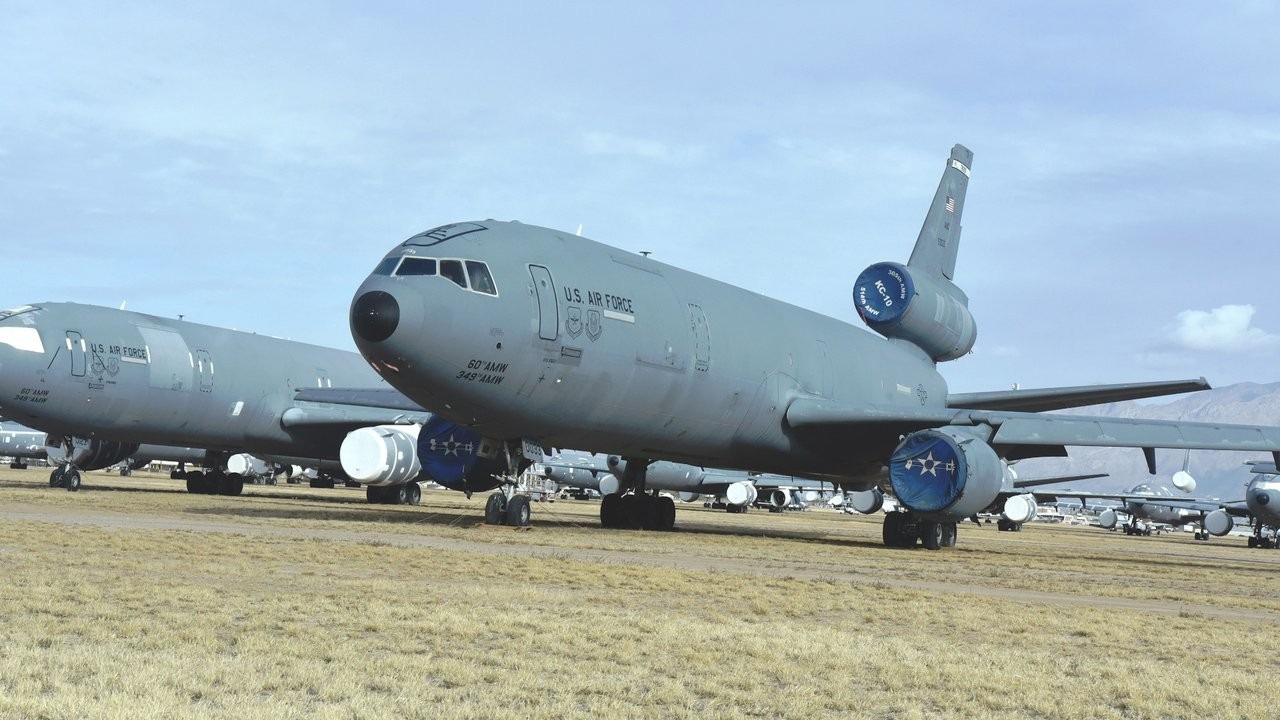 kc-10-extender-davis-monthan-boneyard-storage-16×9