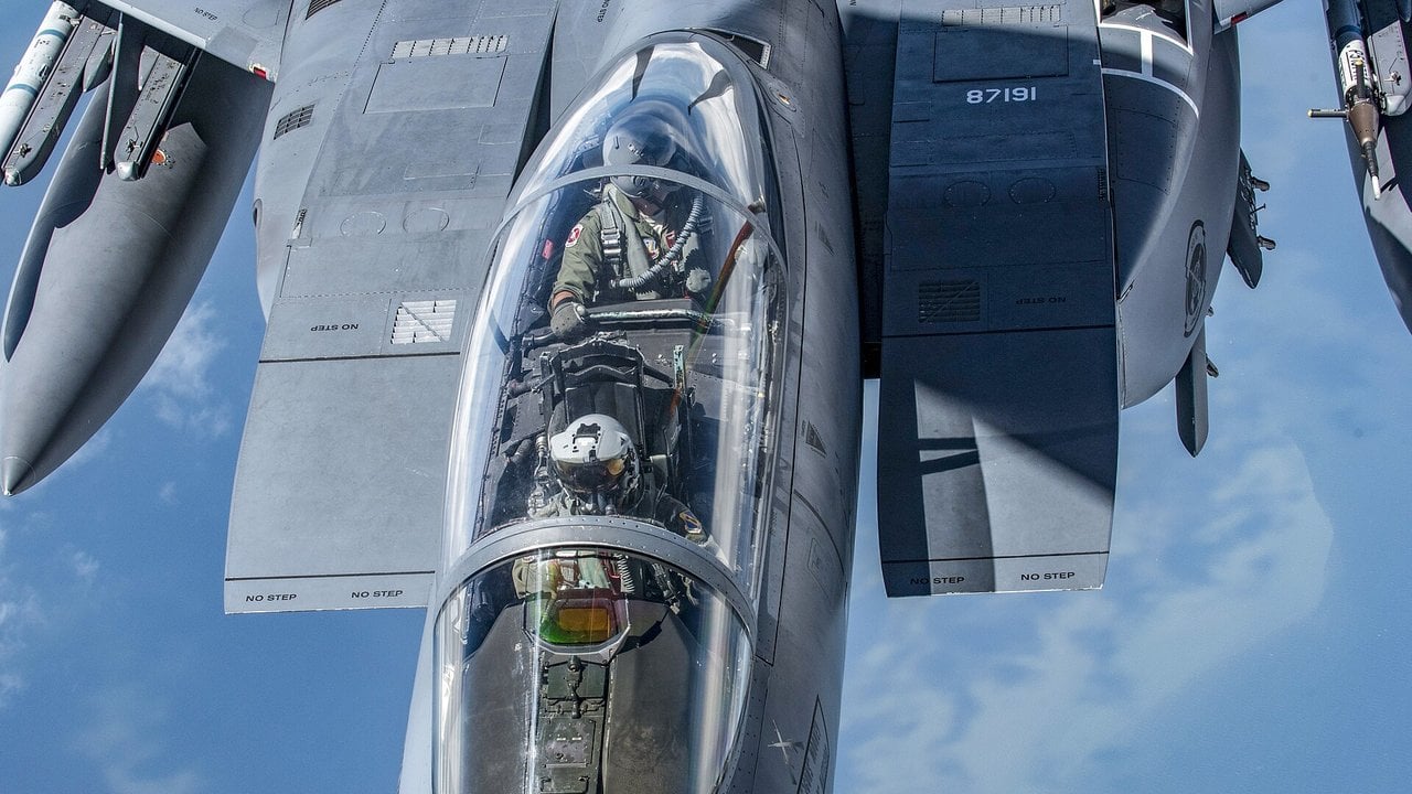 KC-135 refuels a 4th Fighter Wing F-15E KC-135 tanker refuelling a Seymour Johnson 4th Fighter Wing F-15E Strike Eagle