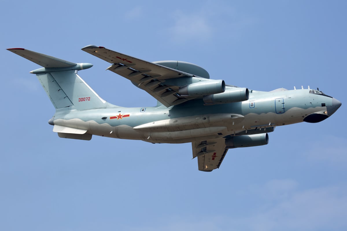 KJ-2000 airborne early warning aircraft based on the Il-76