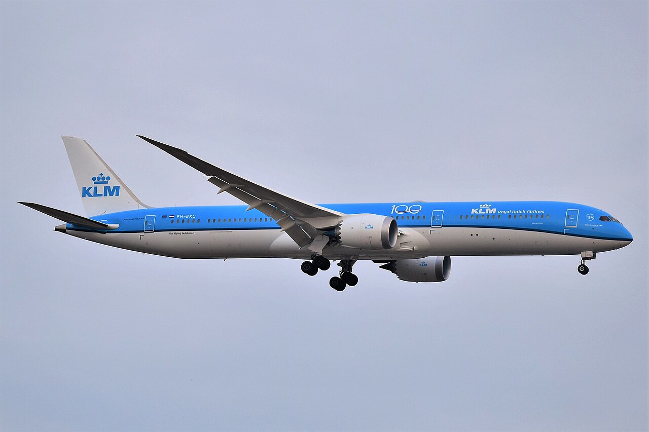 KLM Boeing 787-10 Dreamliner PH-BKC