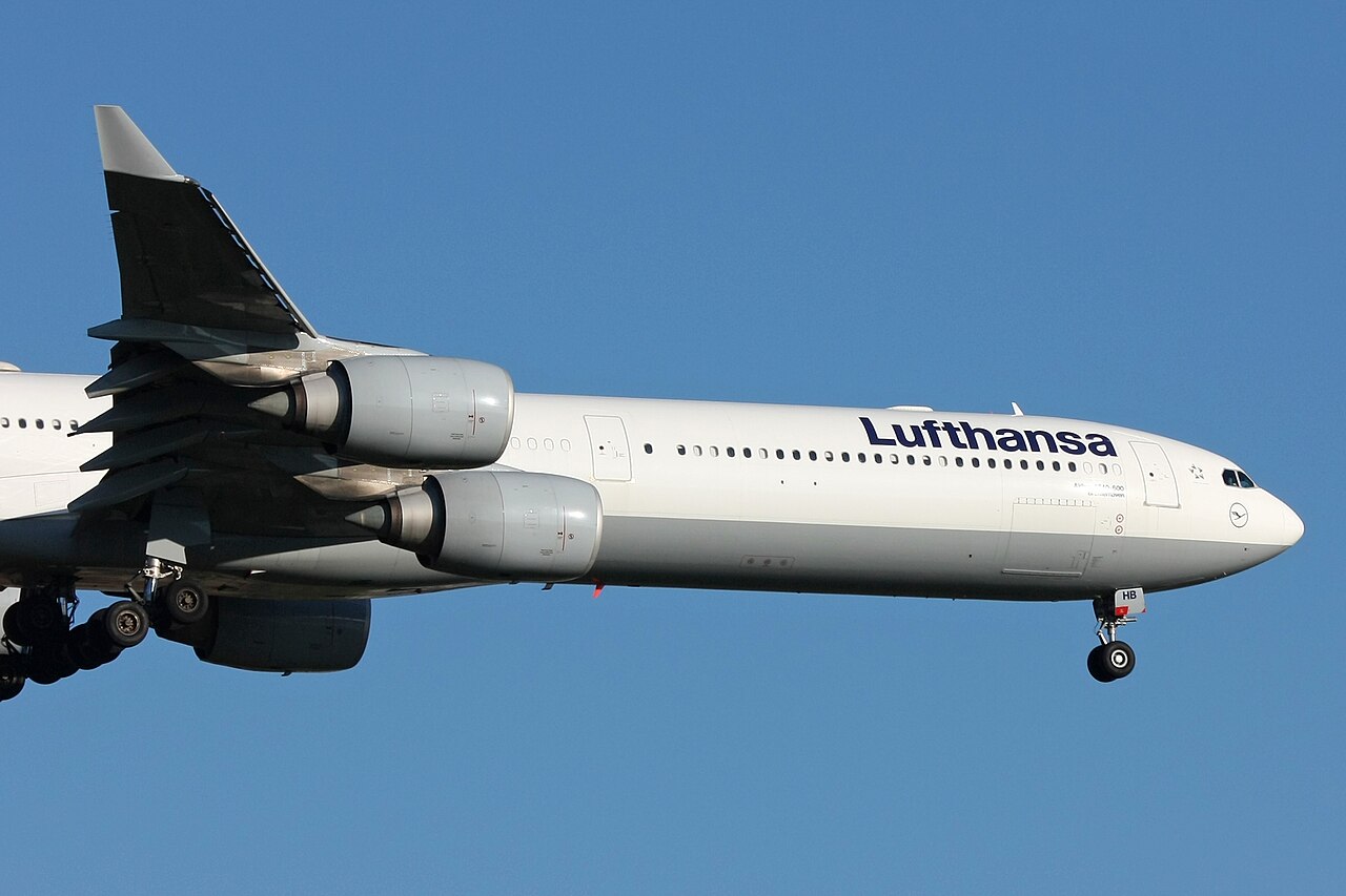 Close-up of a Lufthansa Airbus A340-600 showing two of its four Rolls-Royce Trent 500 engines on approach
