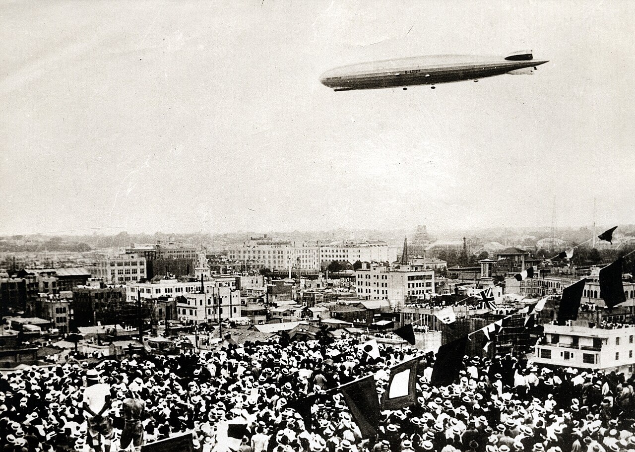 LZ 127 Graf Zeppelin arriving at Tokyo in August 1929