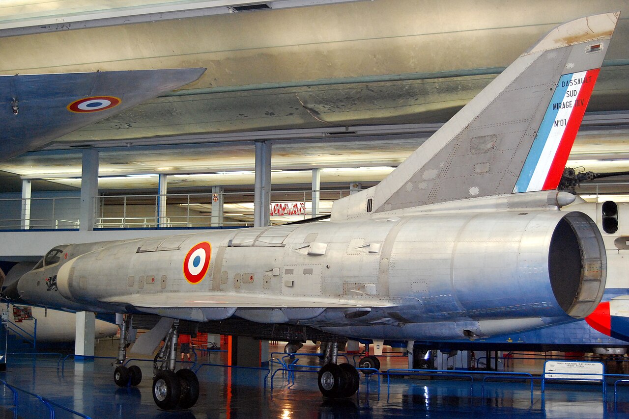 Tail of the Mirage IIIV 01 at Le Bourget