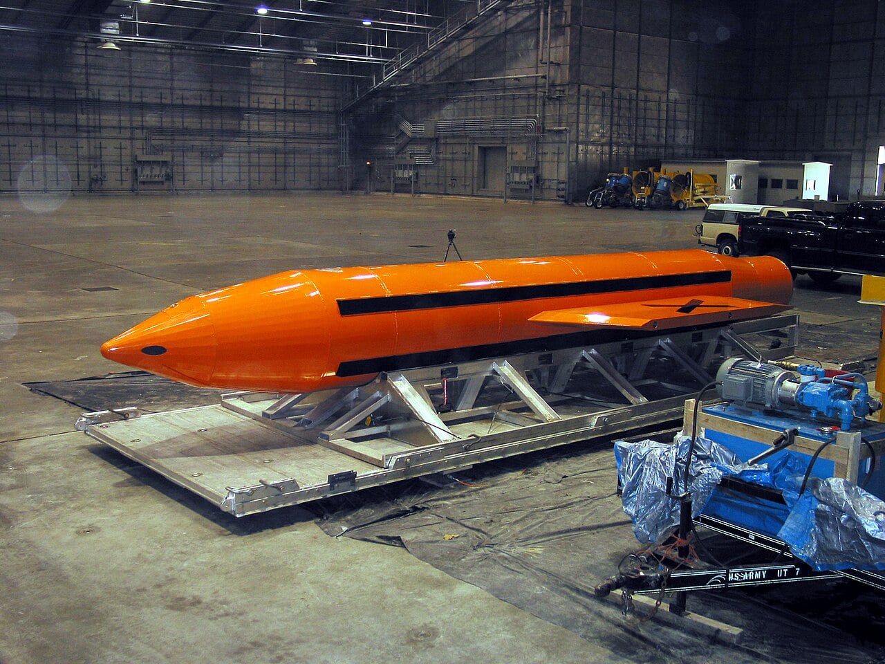 moab-gbu-43-massive-ordnance-air-blast-bomb-eglin GBU-43/B MOAB being prepared for a test at Eglin Air Force Base