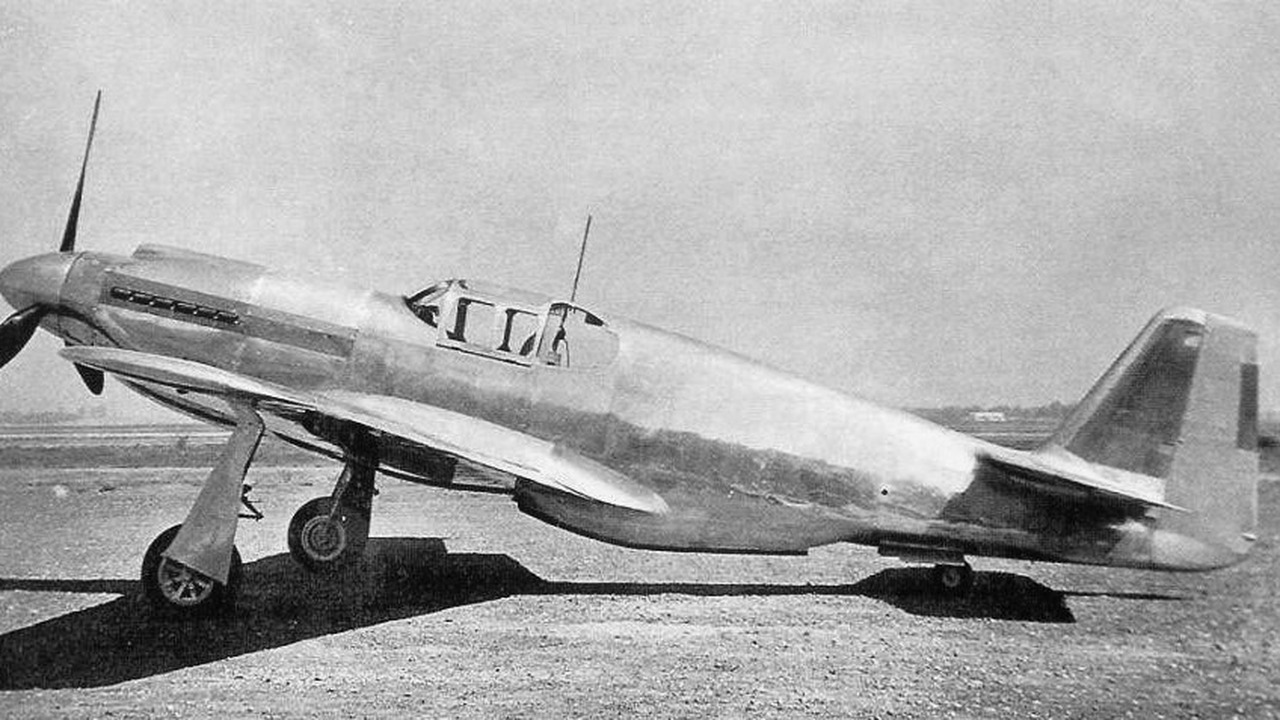 North American NA-73X prototype NX19998, 1940 The unpainted North American NA-73X prototype NX19998, which became the P-51 Mustang, parked on the ground in 1940