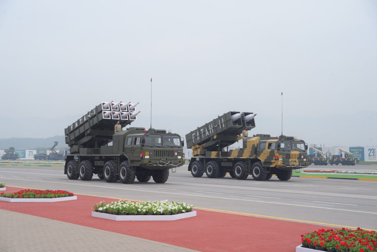 Pakistan Army Fatah-I and Fatah-II launchers Pakistan Army Fatah-I and Fatah-II launcher vehicles on parade