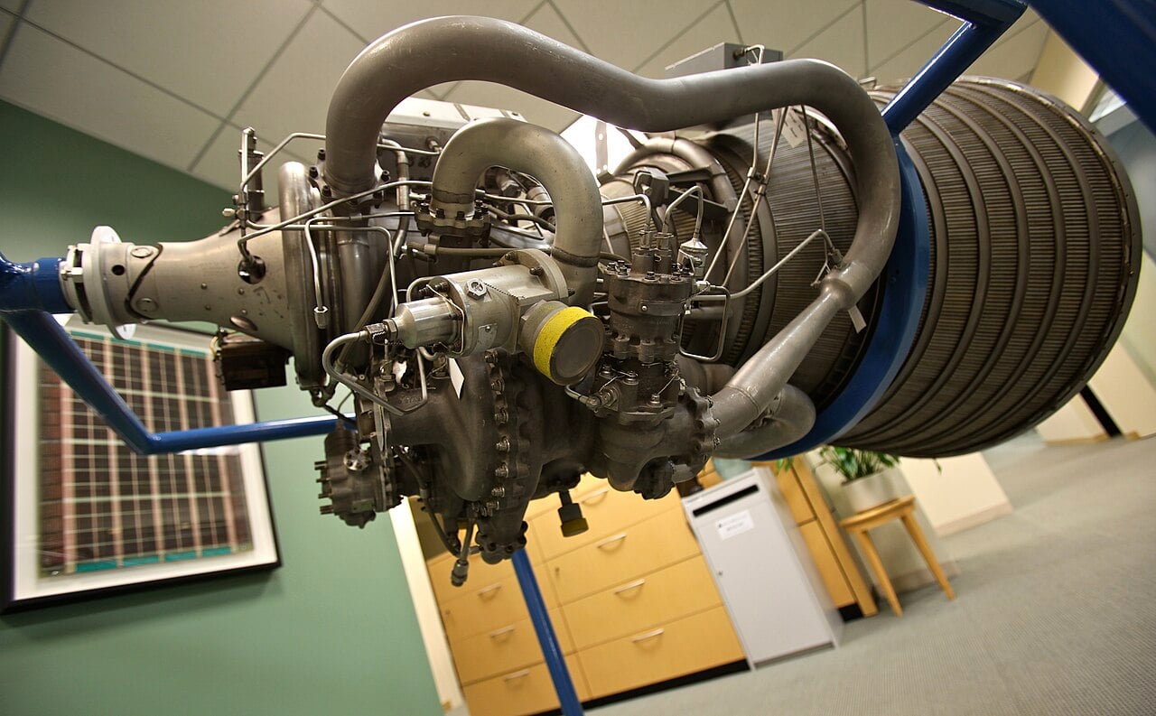 Pratt and Whitney RL10 liquid hydrogen rocket engine