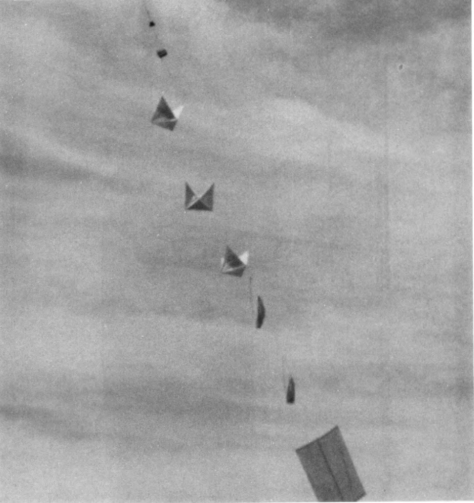 Diagram of a Project Mogul balloon train from the 1995 USAF report