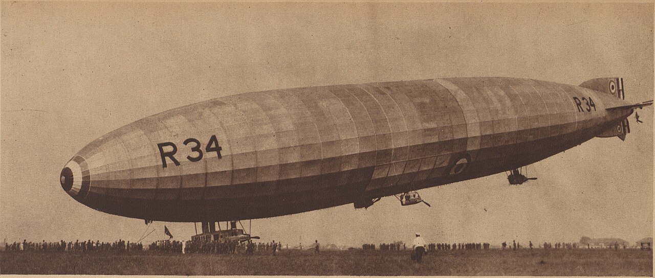 Full-length view of airship R34 as its nose touched the ground at Mineola in July 1919