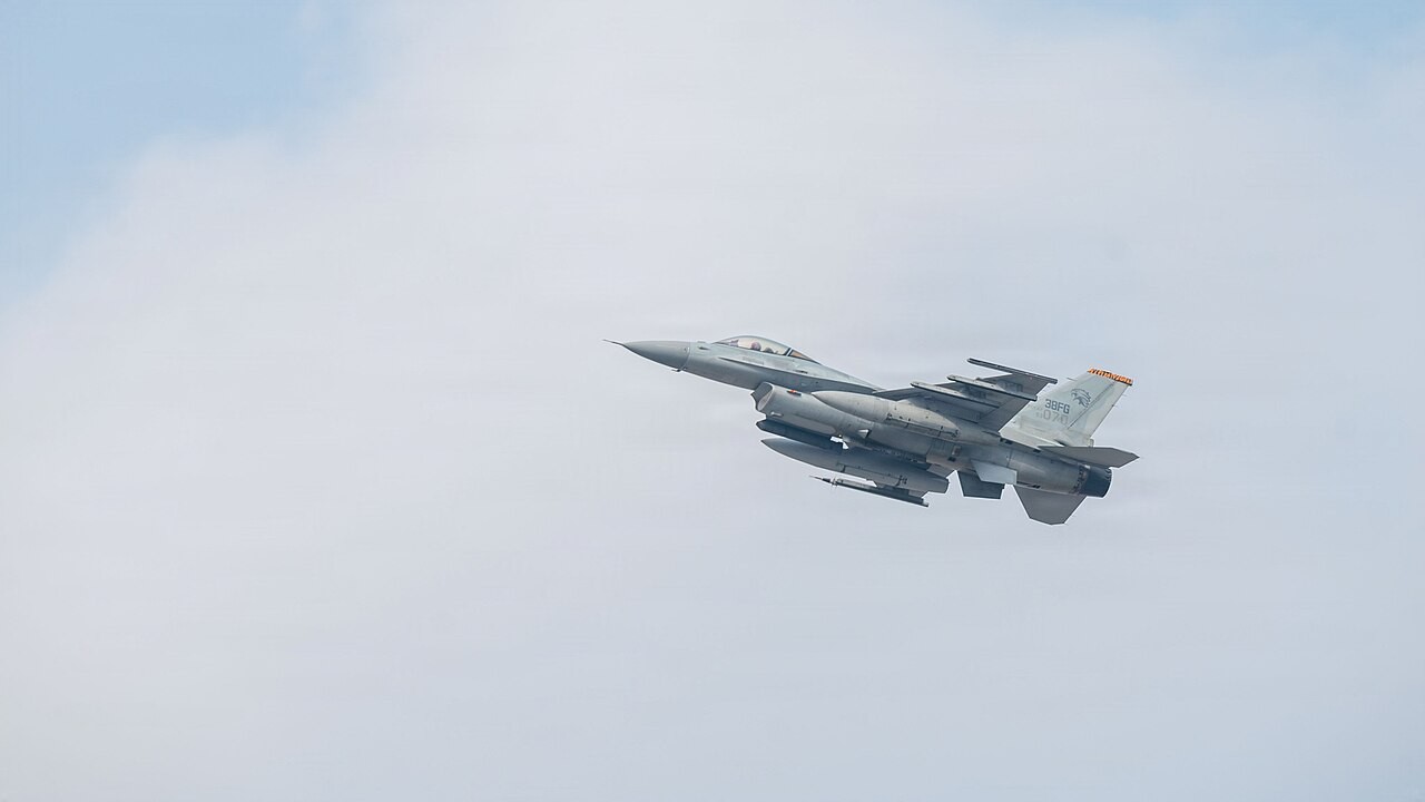 Republic of Korea Air Force KF-16 of the 111th Fighter Squadron taking off from Osan Air Base