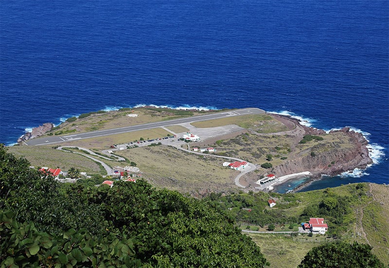 Aerial view of Juancho E. Yrausquin Airport, Saba