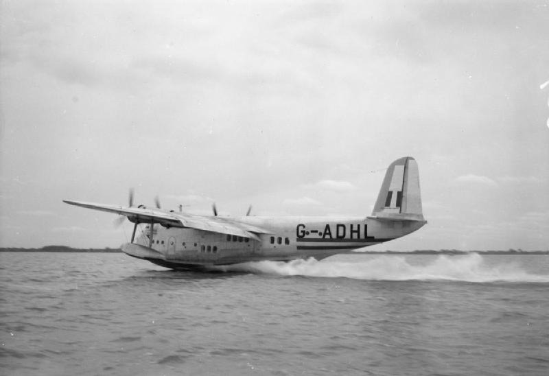 Short S.23 Empire flying boat G-ADHL Canopus of BOAC alighting on Lagos Lagoon, Nigeria, during the Second World War