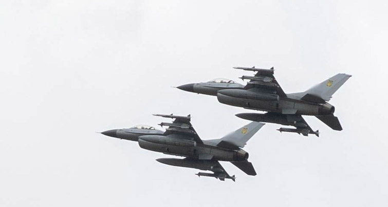Pair of Ukrainian Air Force F-16 fighters in flight