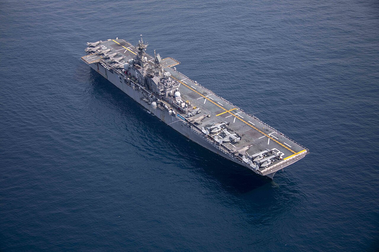 Amphibious assault ship USS Makin Island (LHD-8) underway