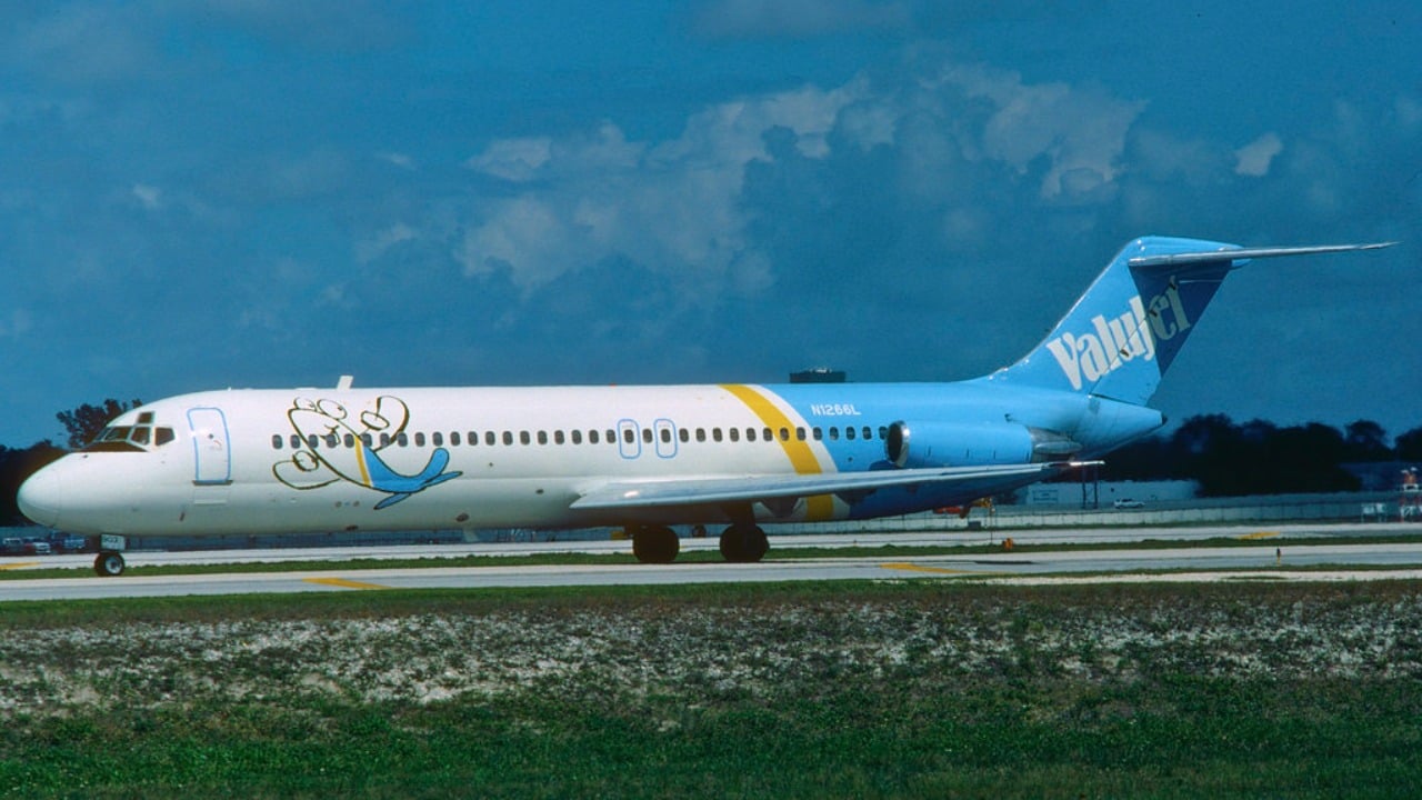 ValuJet McDonnell Douglas DC-9-32 N1266L in ValuJet livery at Fort Lauderdale in 1994