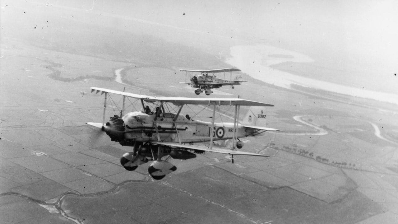 Vickers Vildebeest Mark III torpedo bombers of No. 100 Squadron RAF in flight, 1939