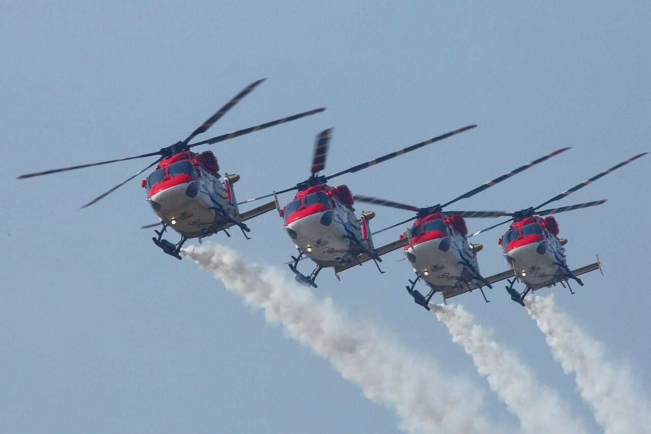 Sarang Helicopter Display Team ALH Dhruv helicopters trailing smoke