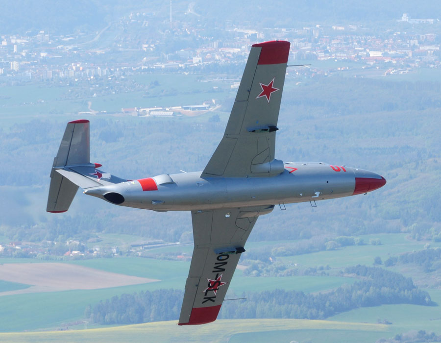 L-29 Delfin in der Slowakei fliegen