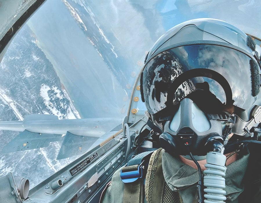 L-39 Albatros fliegen