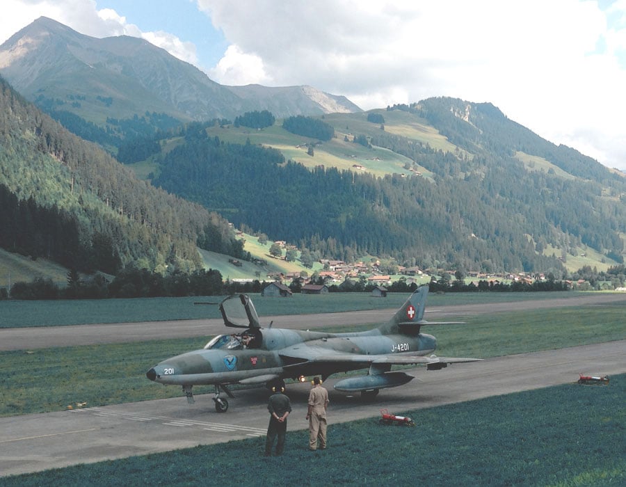 Hawker Hunter fliegen in der Schweiz