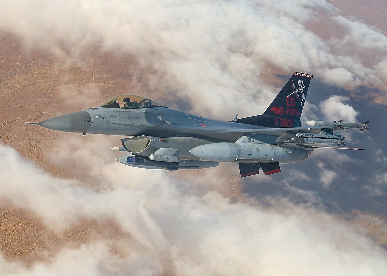 General Dynamics F-16 Fighting Falcon