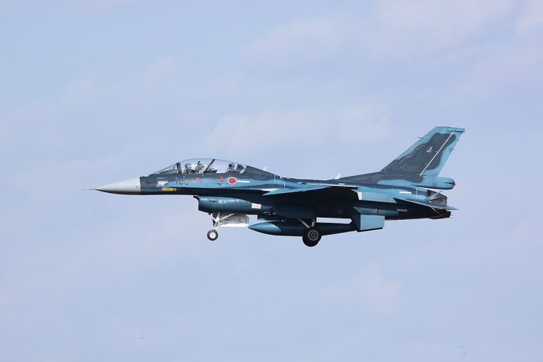 Mitsubishi F-2